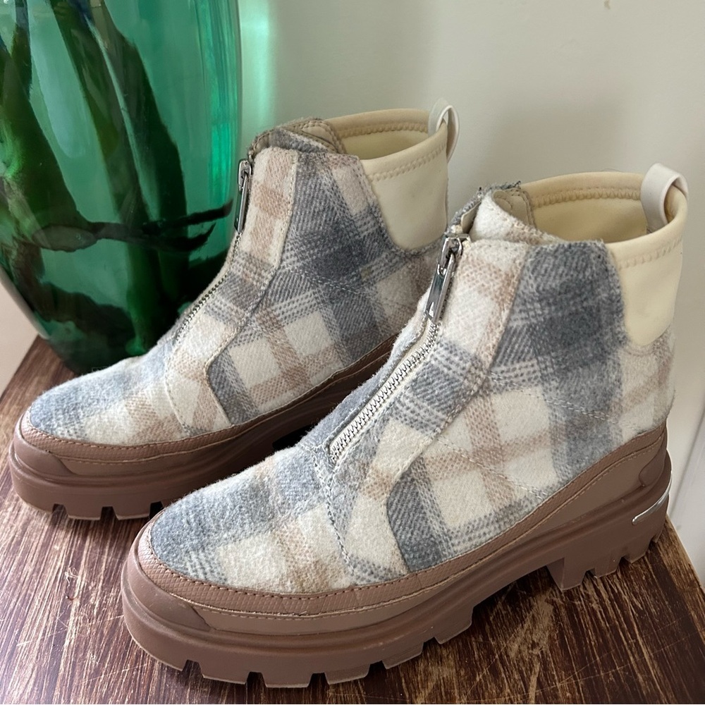 Aldo Plaid Zip-Up Ankle Boots size 7 - Picture 5 of 9